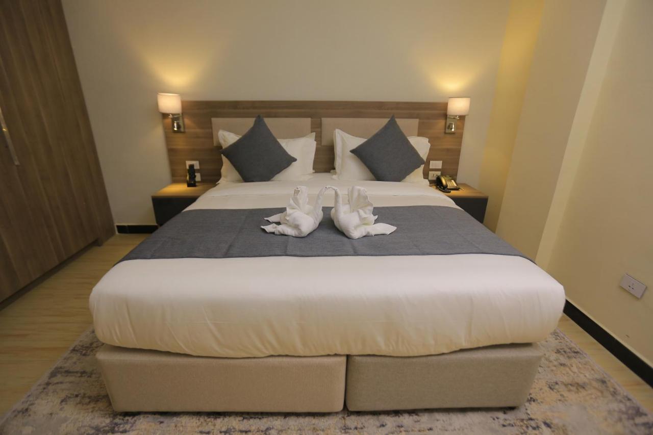 Triple E Hotel And Spa Addis Ababa Dış mekan fotoğraf