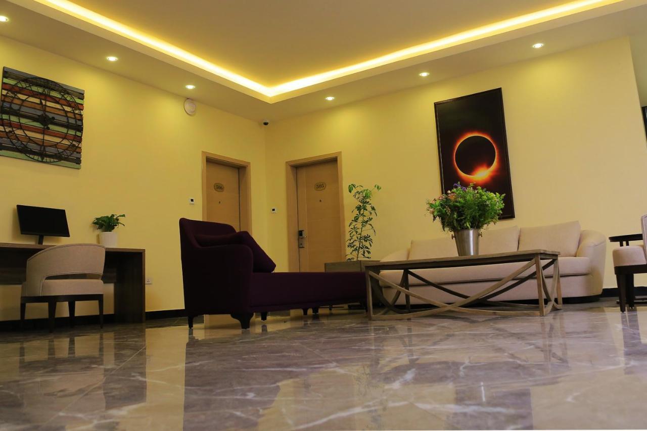 Triple E Hotel And Spa Addis Ababa Dış mekan fotoğraf