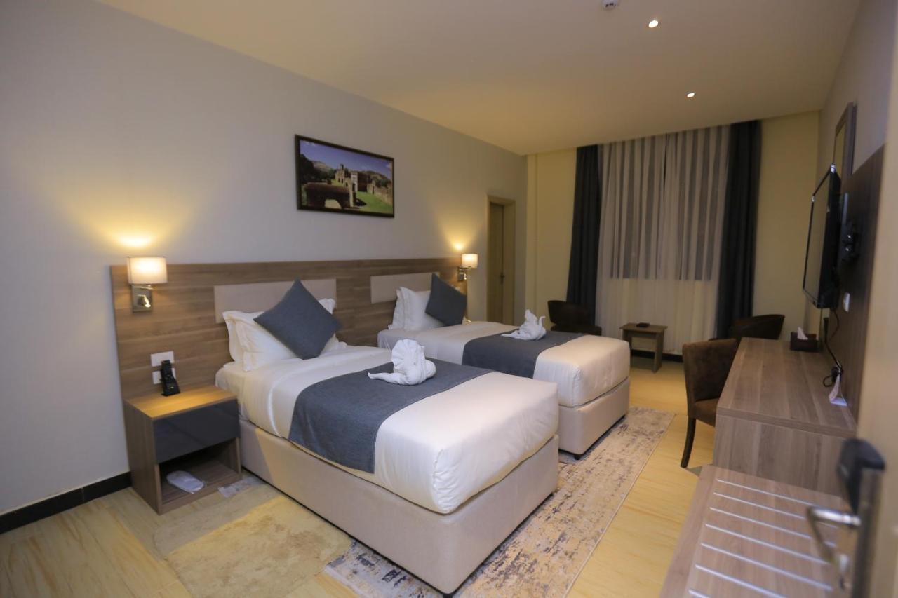 Triple E Hotel And Spa Addis Ababa Dış mekan fotoğraf