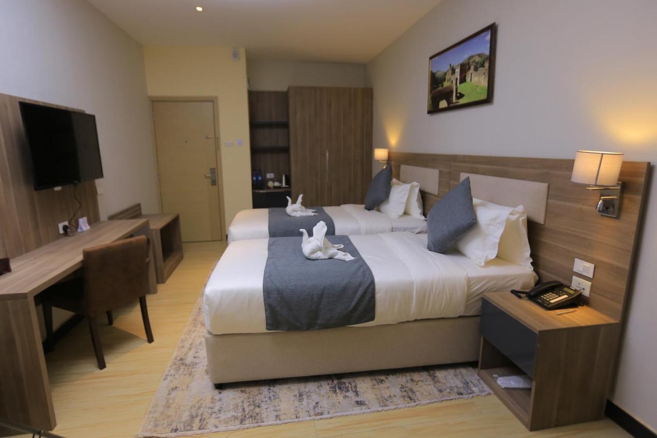 Triple E Hotel And Spa Addis Ababa Dış mekan fotoğraf
