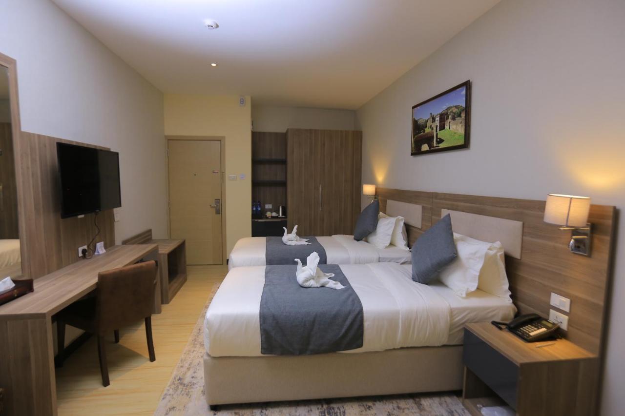 Triple E Hotel And Spa Addis Ababa Dış mekan fotoğraf