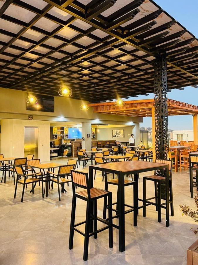 Triple E Hotel And Spa Addis Ababa Dış mekan fotoğraf