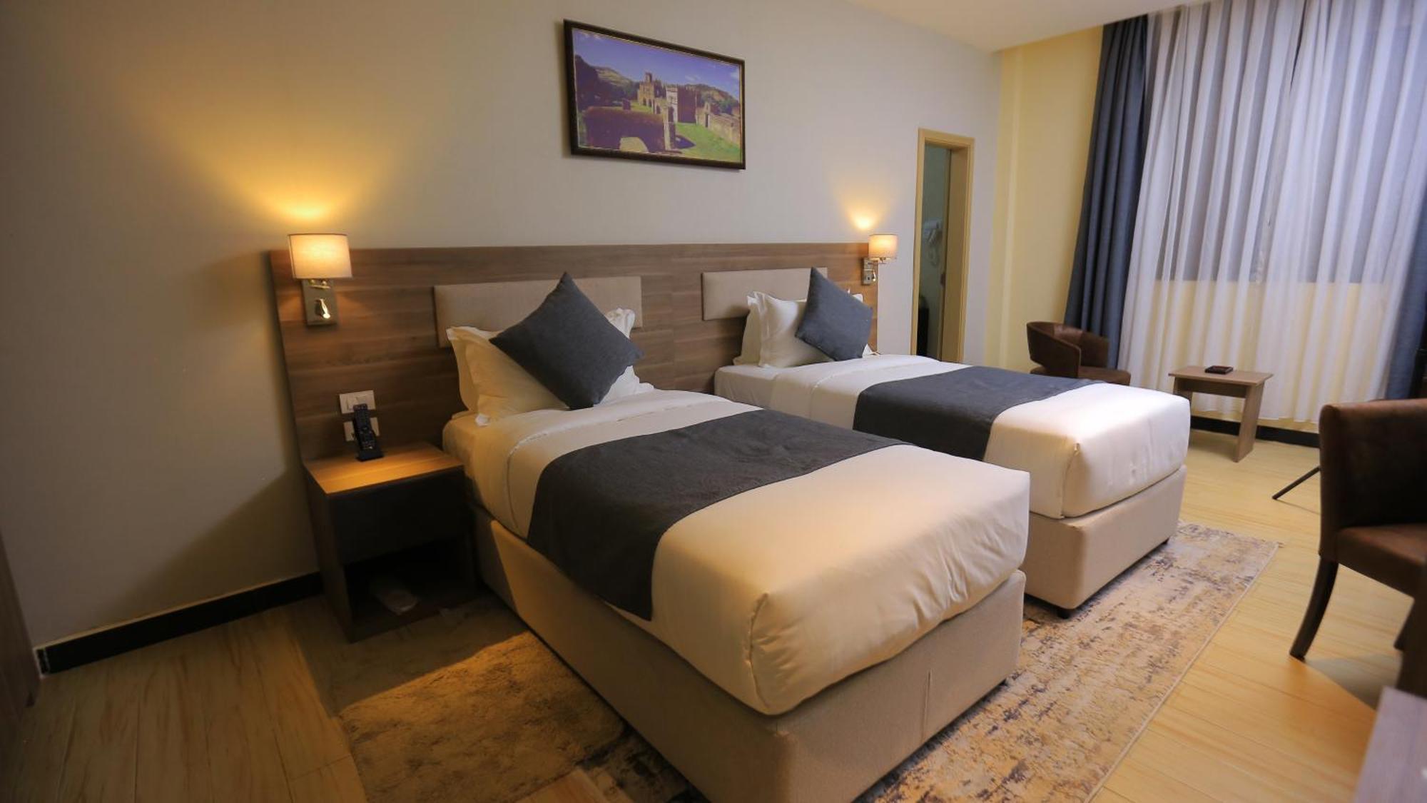 Triple E Hotel And Spa Addis Ababa Dış mekan fotoğraf